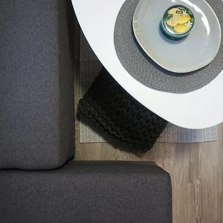 Hifive Apartment