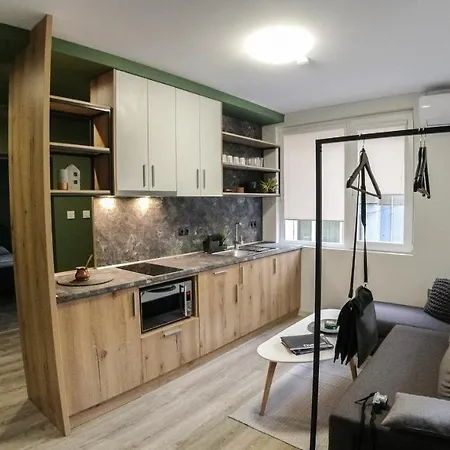 Hifive Apartment *