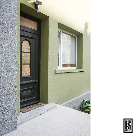 Hifive Apartment *
